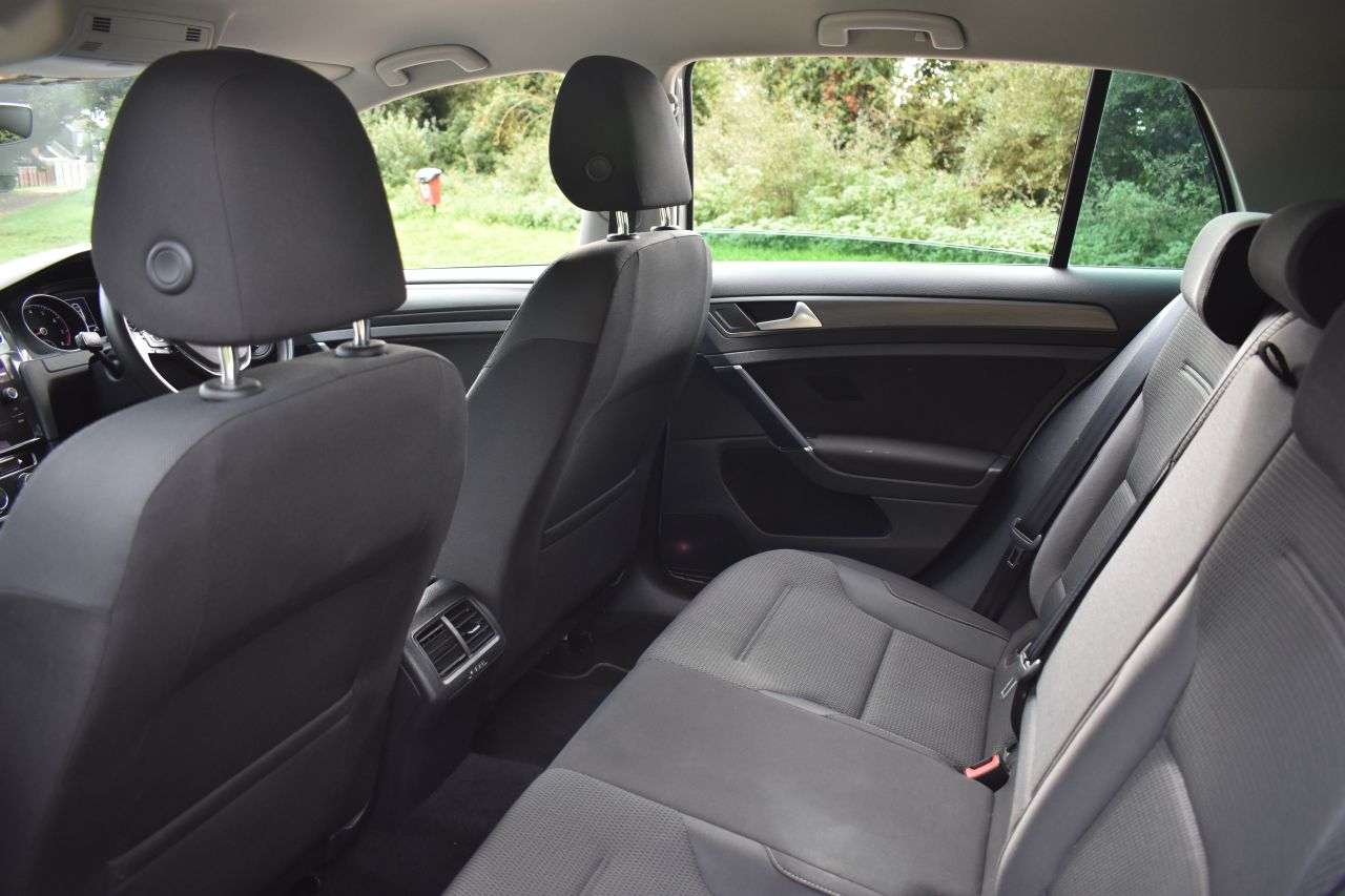 2019 VOLKSWAGEN GOLF 2019 VOLKSWAGEN GOLF