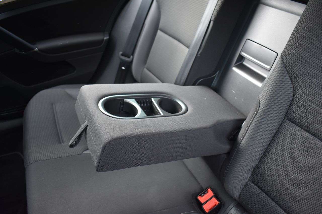 2019 VOLKSWAGEN GOLF 2019 VOLKSWAGEN GOLF