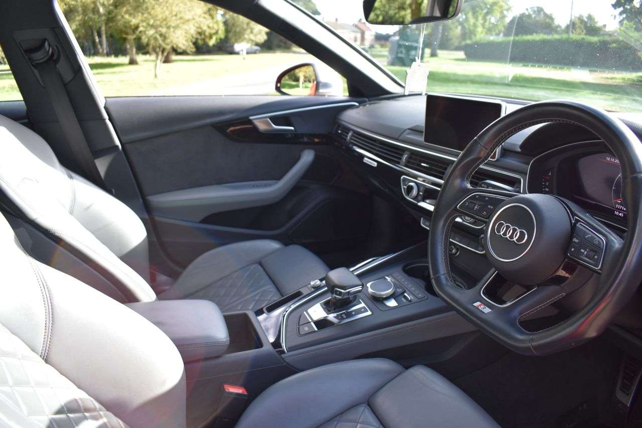 2017 AUDI S4 AVANT 2017 AUDI S4 AVANT