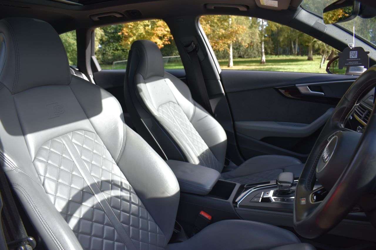 2017 AUDI S4 AVANT 2017 AUDI S4 AVANT