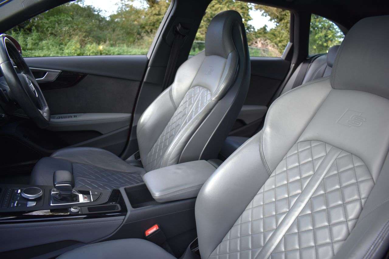 2017 AUDI S4 AVANT 2017 AUDI S4 AVANT