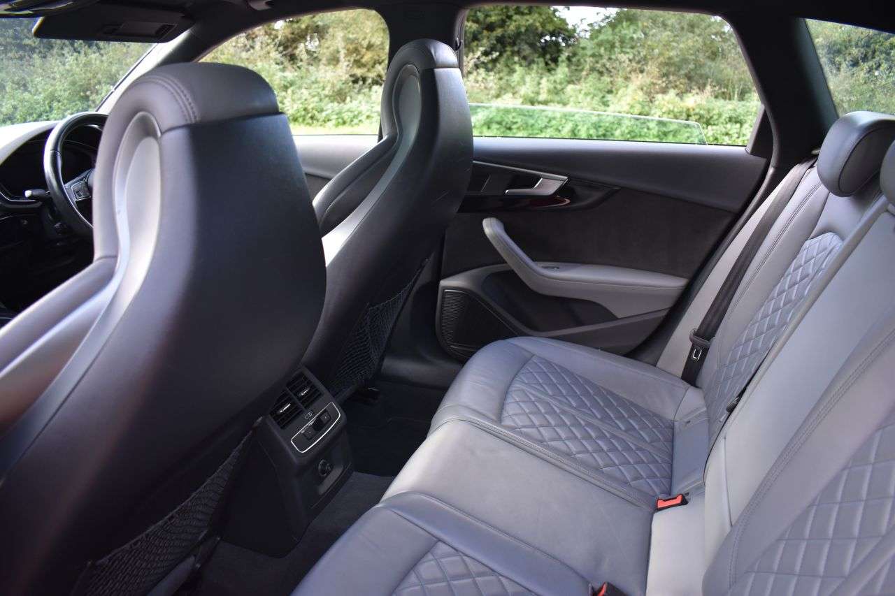 2017 AUDI S4 AVANT 2017 AUDI S4 AVANT