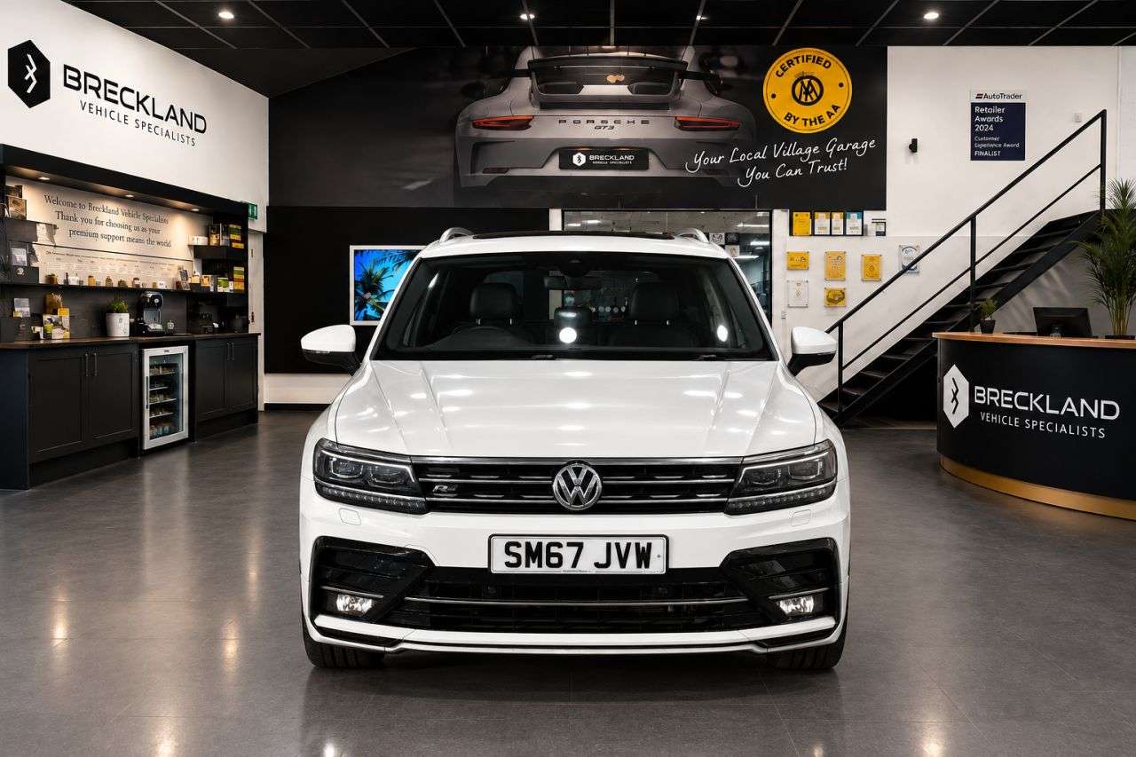A 2017 VOLKSWAGEN TIGUAN 2.0 TSI R-Line SUV 5dr Petrol DSG 4Motion Euro 6 (s/s) (180 ps) ***128 AA P A 2017 VOLKSWAGEN TIGUAN 2.0 TSI R-Line SUV 5dr Petrol DSG 4Motion Euro 6 (s/s) (180 ps) ***128 AA P