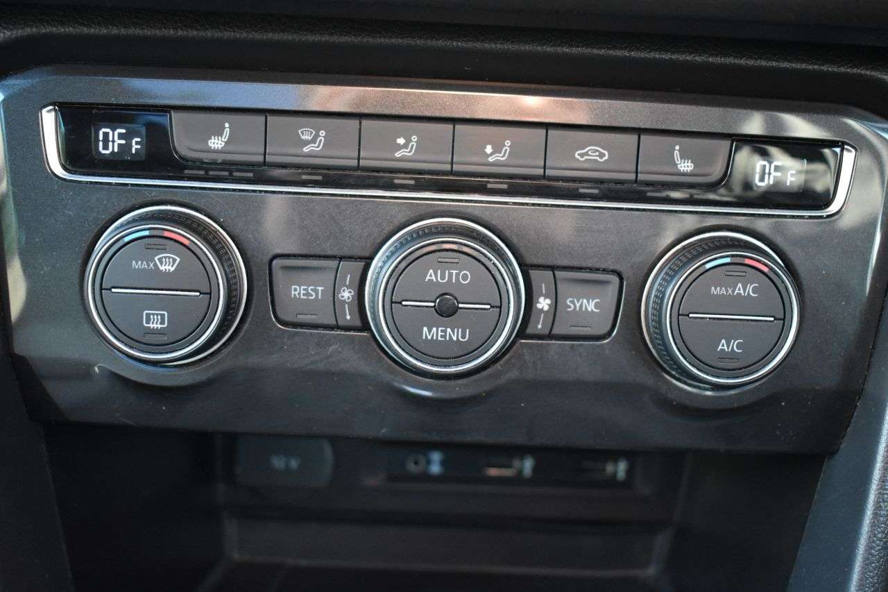 2017 VOLKSWAGEN TIGUAN 2017 VOLKSWAGEN TIGUAN