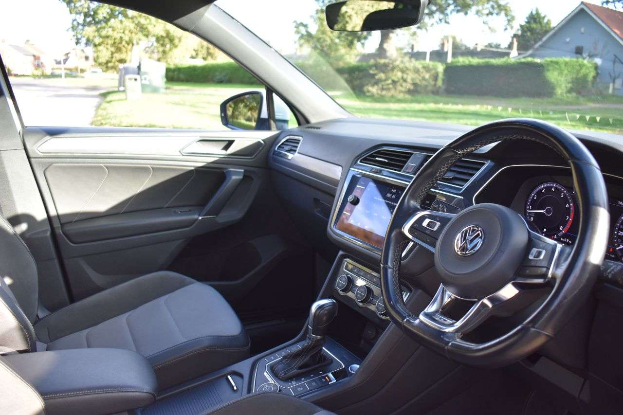2017 VOLKSWAGEN TIGUAN 2017 VOLKSWAGEN TIGUAN