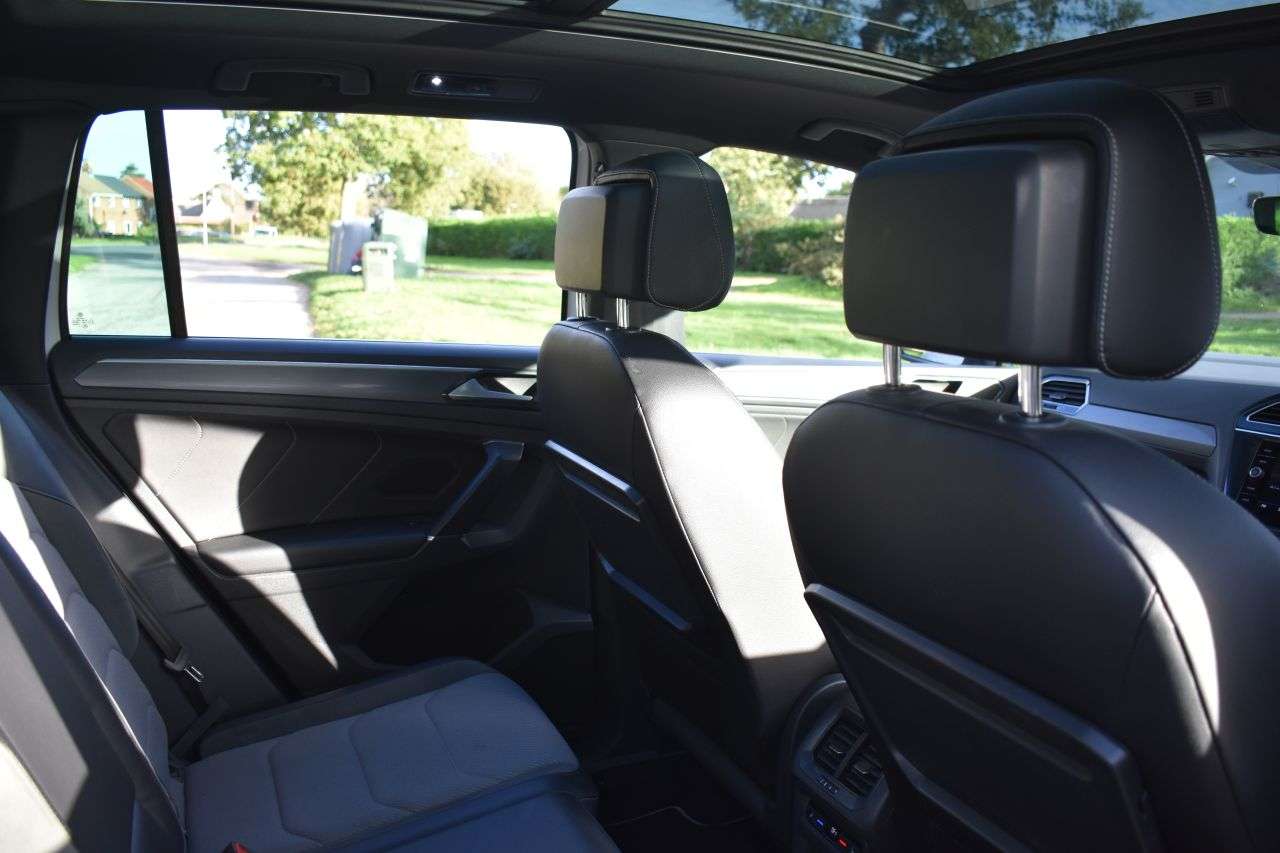 2017 VOLKSWAGEN TIGUAN 2017 VOLKSWAGEN TIGUAN
