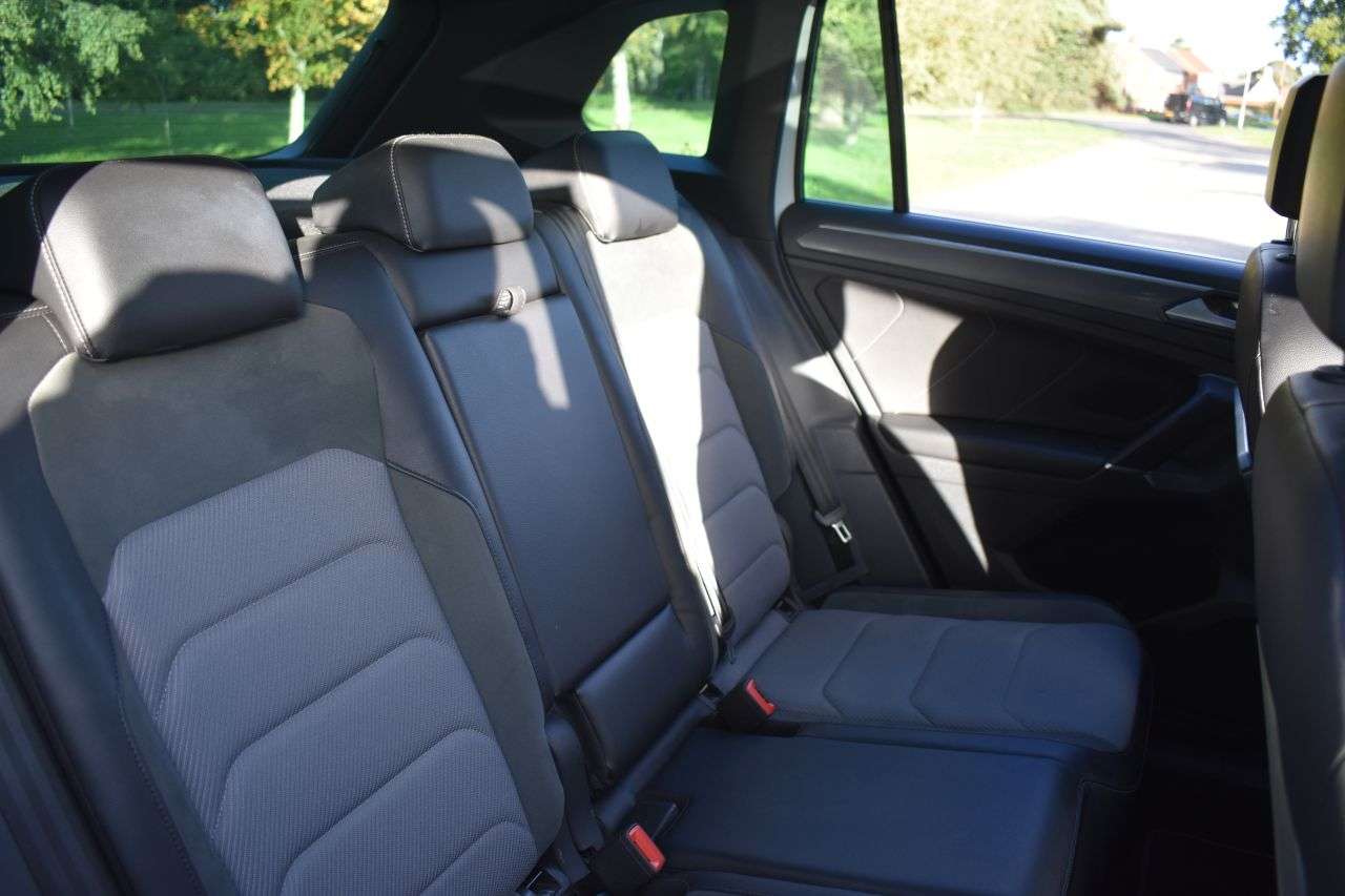 2017 VOLKSWAGEN TIGUAN 2017 VOLKSWAGEN TIGUAN