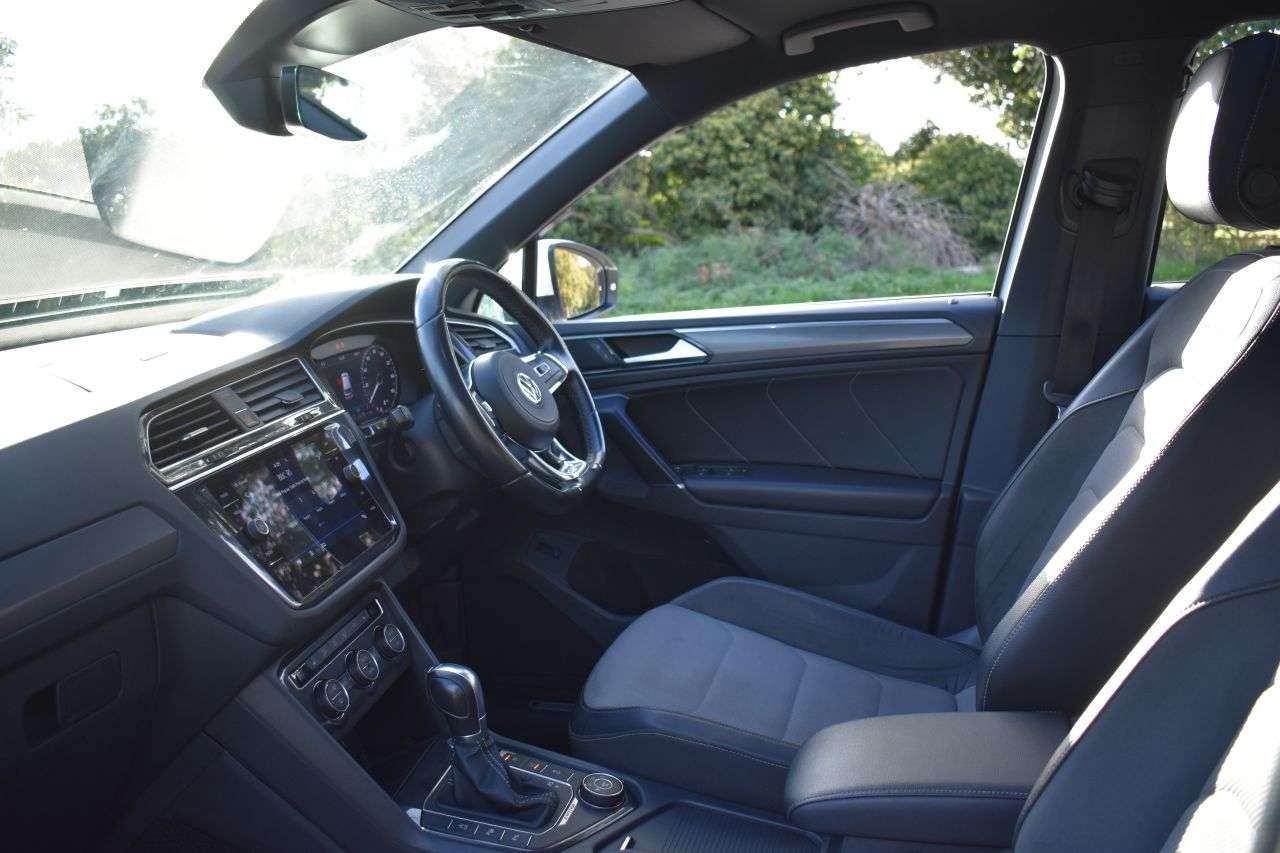 2017 VOLKSWAGEN TIGUAN 2017 VOLKSWAGEN TIGUAN