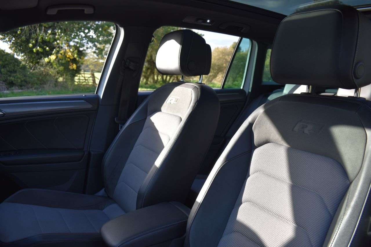 2017 VOLKSWAGEN TIGUAN 2017 VOLKSWAGEN TIGUAN