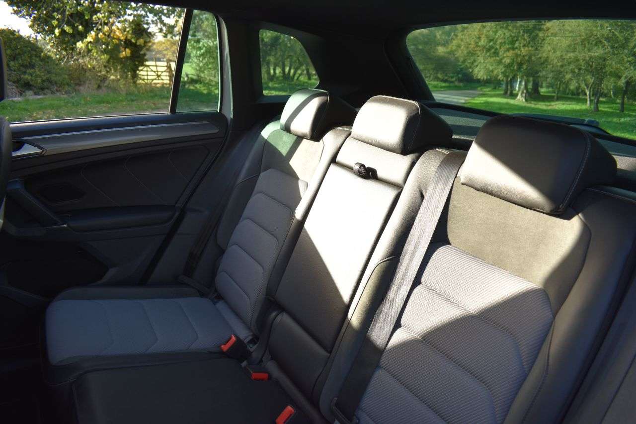 2017 VOLKSWAGEN TIGUAN 2017 VOLKSWAGEN TIGUAN