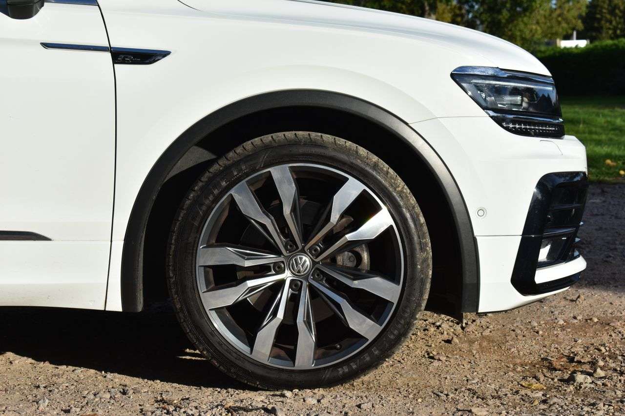 2017 VOLKSWAGEN TIGUAN 2017 VOLKSWAGEN TIGUAN