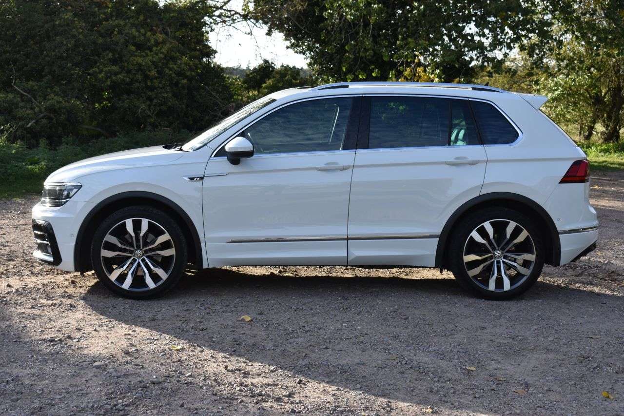 2017 VOLKSWAGEN TIGUAN 2017 VOLKSWAGEN TIGUAN