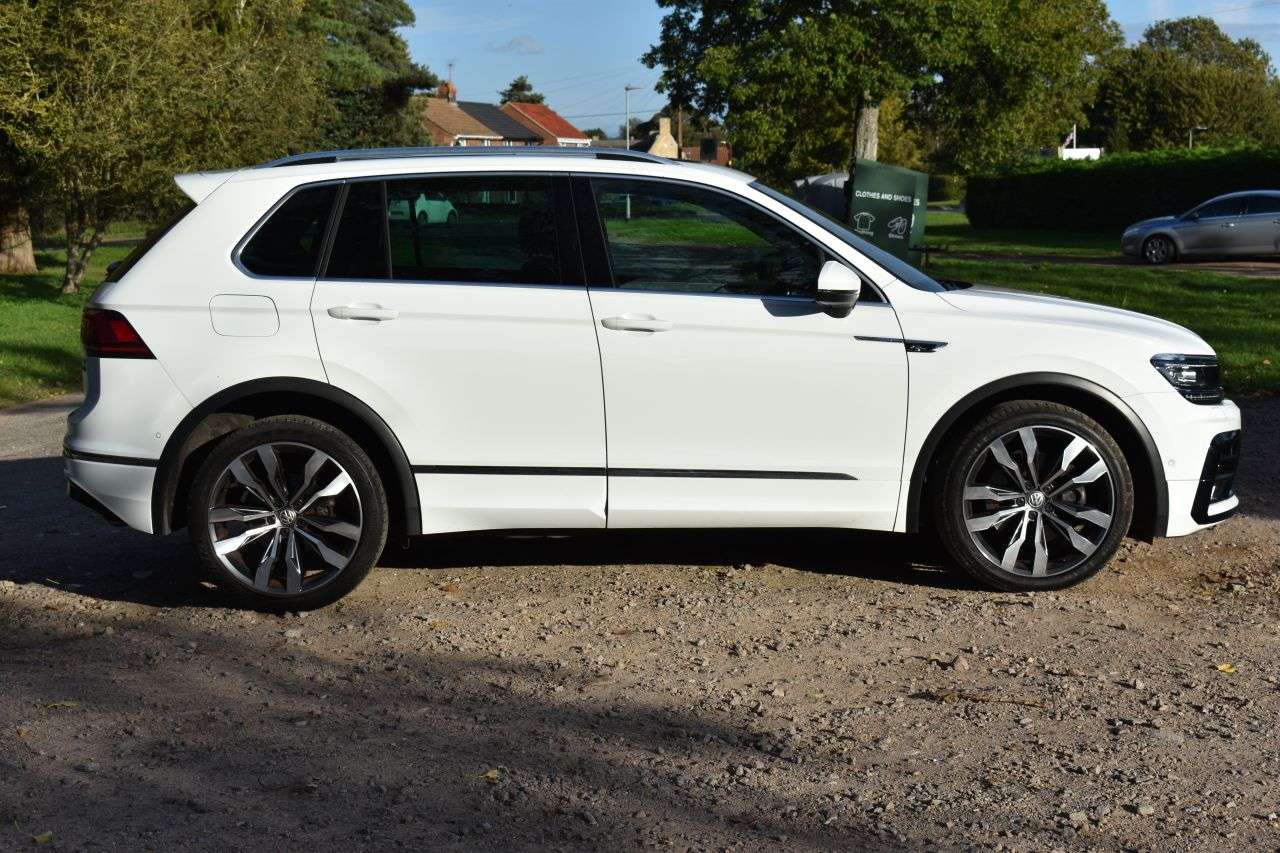 2017 VOLKSWAGEN TIGUAN 2017 VOLKSWAGEN TIGUAN