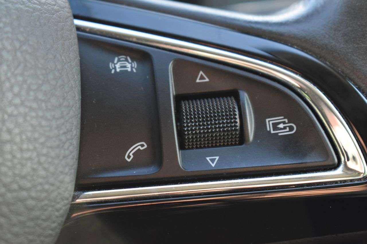 2018 SKODA KAROQ 2018 SKODA KAROQ