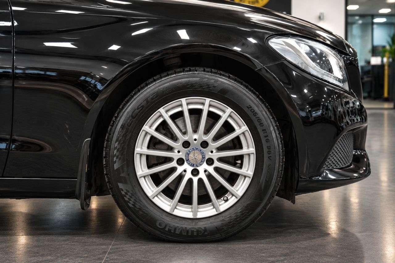 A 2015 MERCEDES-BENZ C CLASS 2.0 C200 SE Saloon 4dr Petrol Manual Euro 6 (s/s) (184 ps) ***128 AA POINT A 2015 MERCEDES-BENZ C CLASS 2.0 C200 SE Saloon 4dr Petrol Manual Euro 6 (s/s) (184 ps) ***128 AA POINT