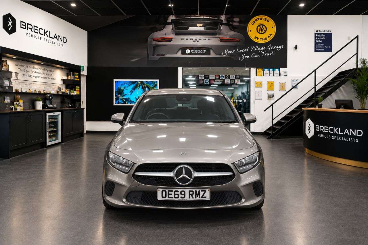 A 2020 MERCEDES-BENZ A CLASS 1.5 A180d SE Hatchback 5dr Diesel 7G-DCT Euro 6 (s/s) (116 ps) ***128 AA PO A 2020 MERCEDES-BENZ A CLASS 1.5 A180d SE Hatchback 5dr Diesel 7G-DCT Euro 6 (s/s) (116 ps) ***128 AA PO