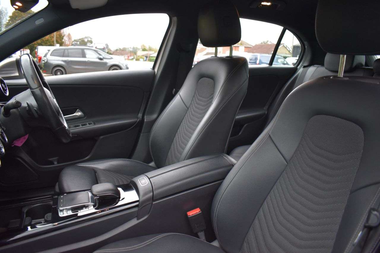 2020 MERCEDES-BENZ A CLASS 2020 MERCEDES-BENZ A CLASS