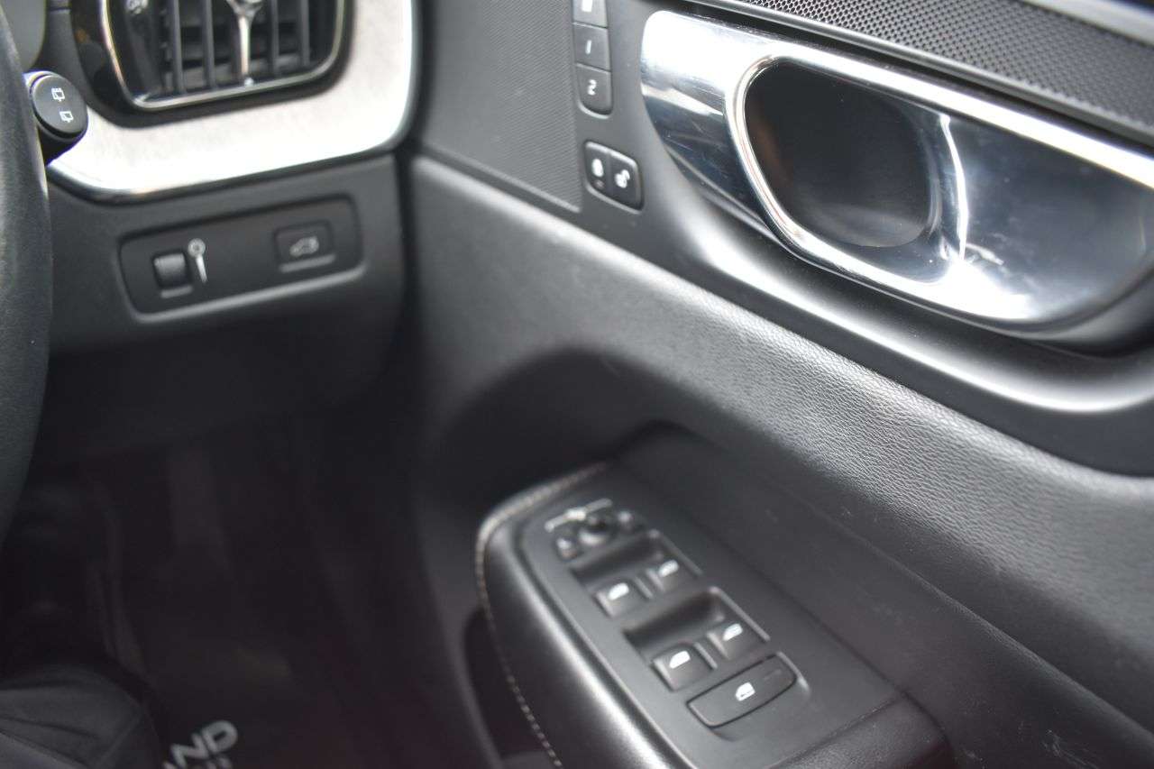 2018 VOLVO XC60 2018 VOLVO XC60