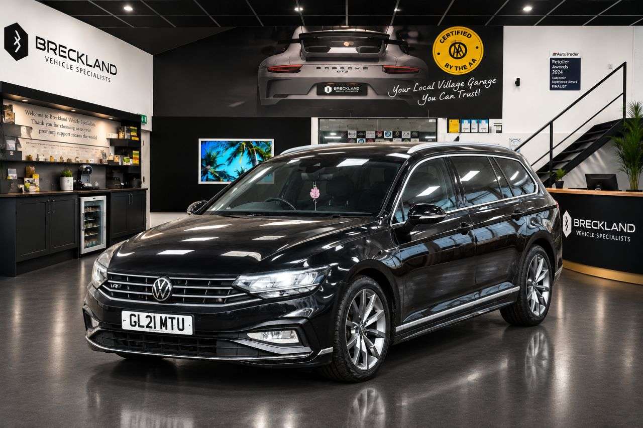 A 2021 VOLKSWAGEN PASSAT 2.0 TDI EVO R-Line Estate 5dr Diesel DSG Euro 6 (s/s) (150 ps) ***128 AA PO A 2021 VOLKSWAGEN PASSAT 2.0 TDI EVO R-Line Estate 5dr Diesel DSG Euro 6 (s/s) (150 ps) ***128 AA PO