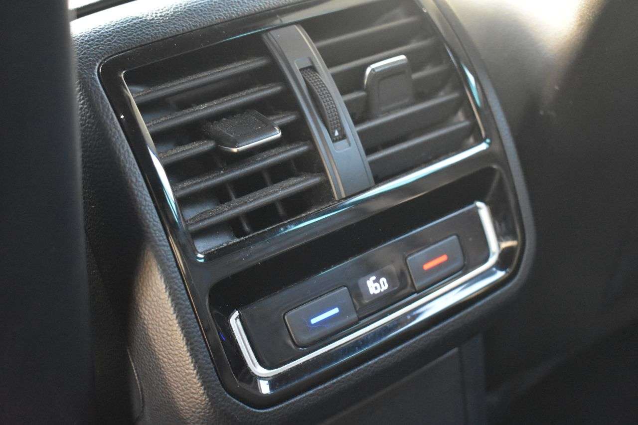 2021 VOLKSWAGEN PASSAT 2021 VOLKSWAGEN PASSAT
