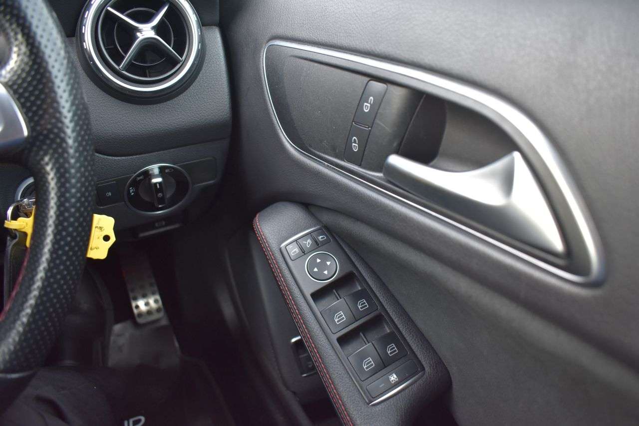2016 MERCEDES-BENZ GLA 2016 MERCEDES-BENZ GLA