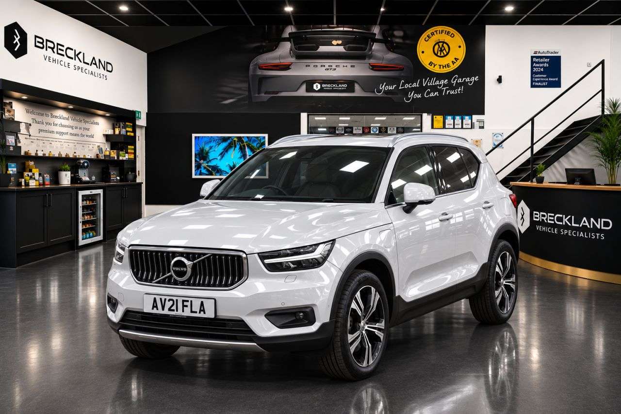 A 2021 VOLVO XC40 1.5h T4 Recharge 10.7kWh Inscription SUV 5dr Petrol Plug-in Hybrid Auto Eur A 2021 VOLVO XC40 1.5h T4 Recharge 10.7kWh Inscription SUV 5dr Petrol Plug-in Hybrid Auto Eur
