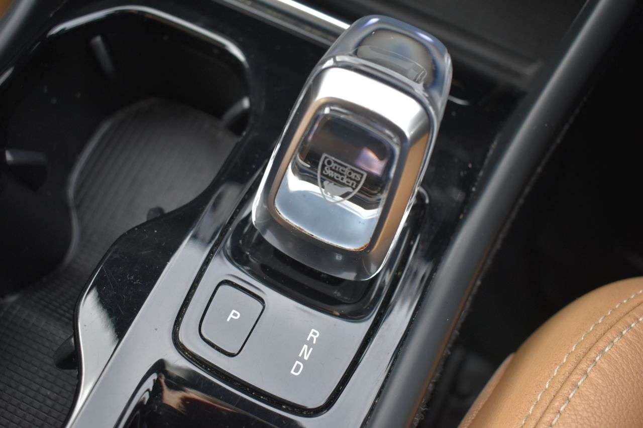 2021 VOLVO XC40 2021 VOLVO XC40
