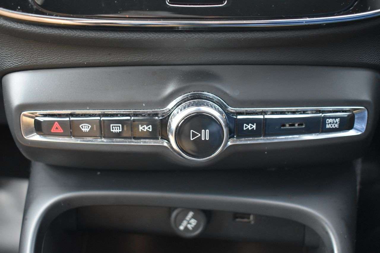 2021 VOLVO XC40 2021 VOLVO XC40