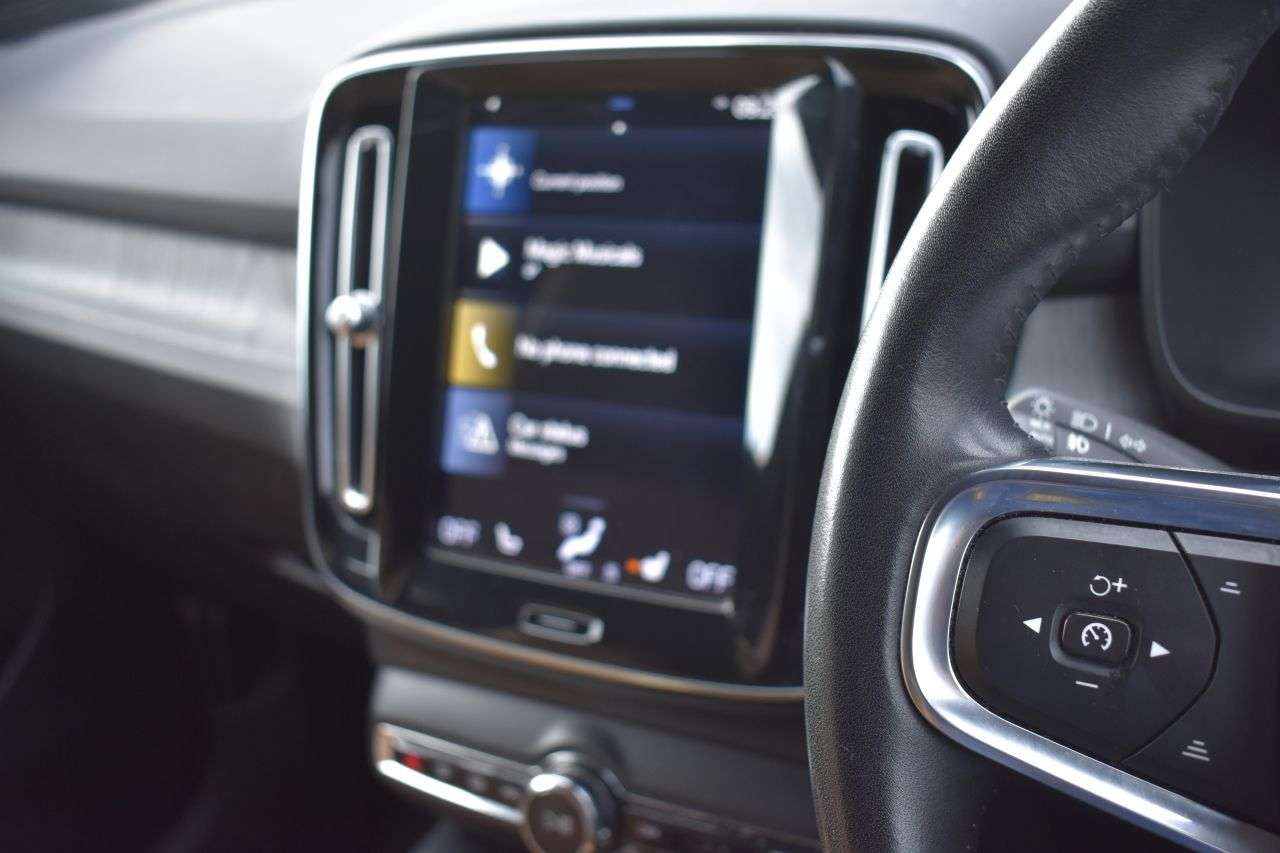 2021 VOLVO XC40 2021 VOLVO XC40