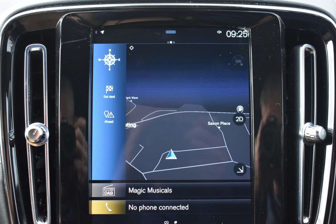 2021 VOLVO XC40 2021 VOLVO XC40