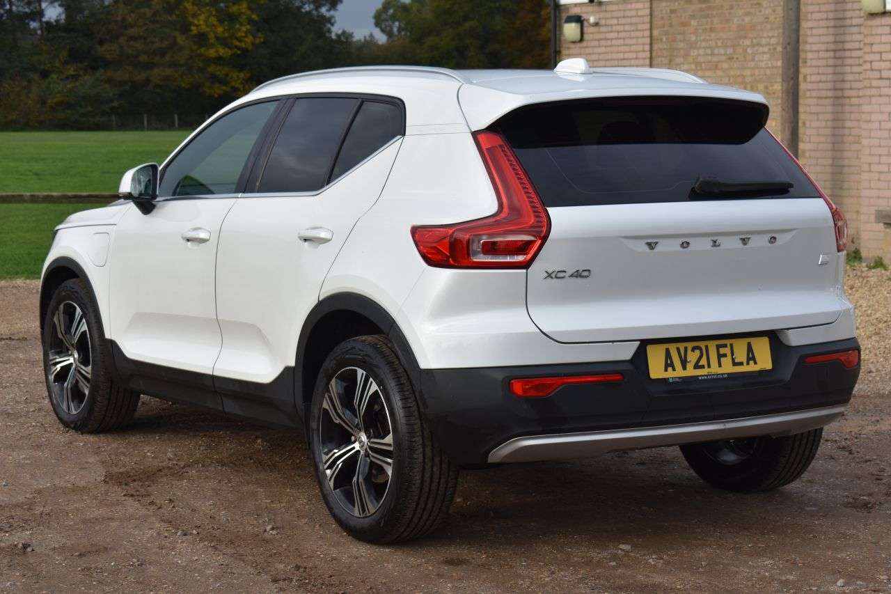 2021 VOLVO XC40 2021 VOLVO XC40