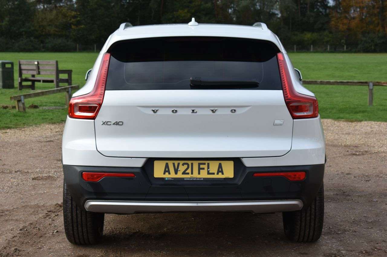 2021 VOLVO XC40 2021 VOLVO XC40