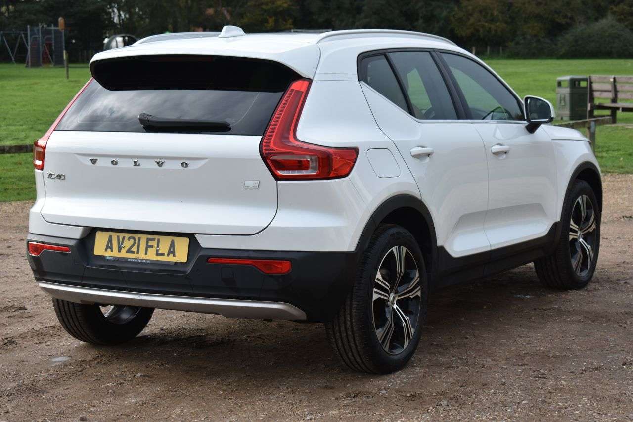 2021 VOLVO XC40 2021 VOLVO XC40