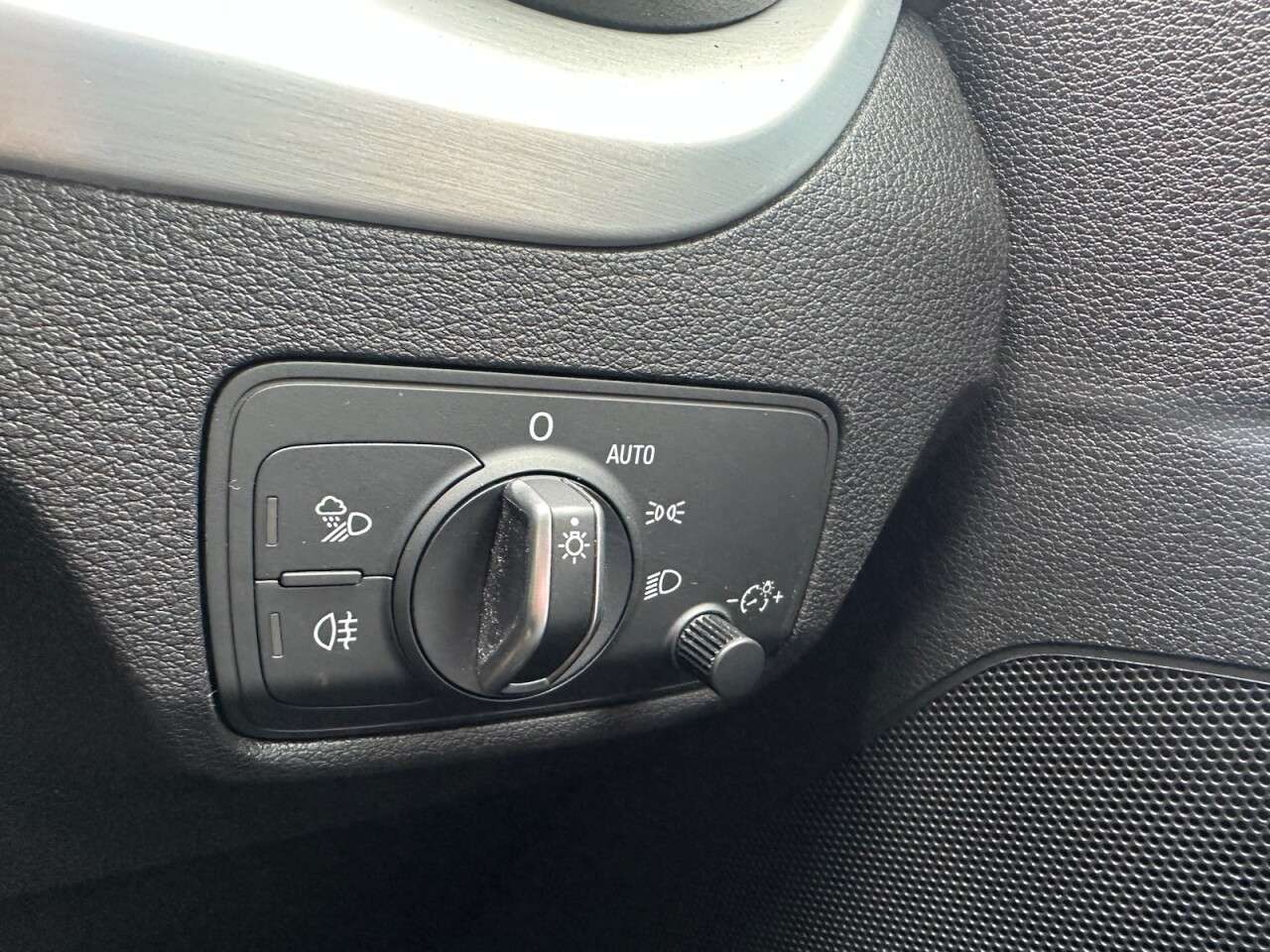 2020 AUDI Q2 2020 AUDI Q2