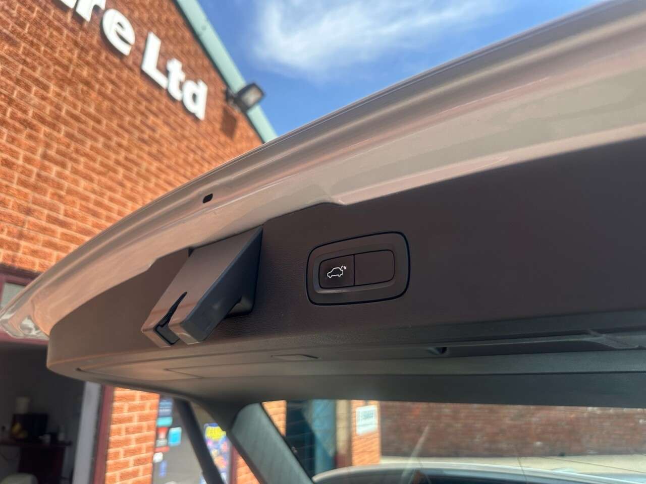 2019 VOLVO V60 CROSS COUNTRY 2019 VOLVO V60 CROSS COUNTRY