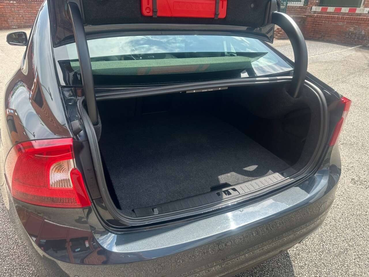 2017 VOLVO S60 2017 VOLVO S60