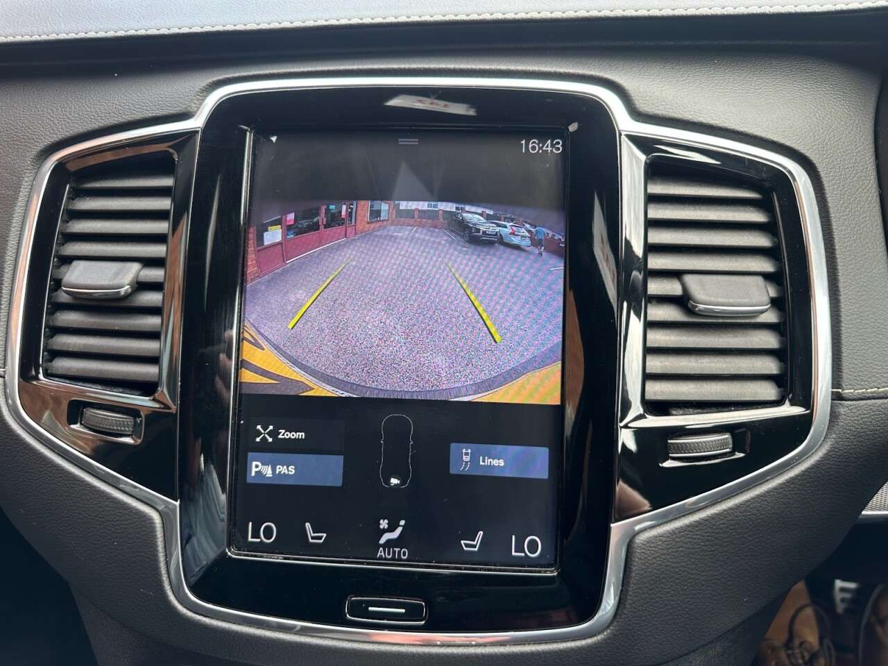 2019 VOLVO XC90 2019 VOLVO XC90