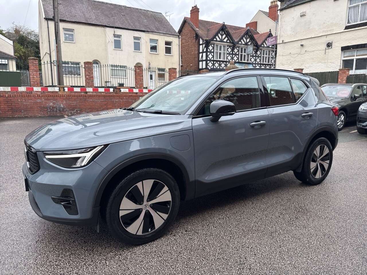 2022 VOLVO XC40 2022 VOLVO XC40