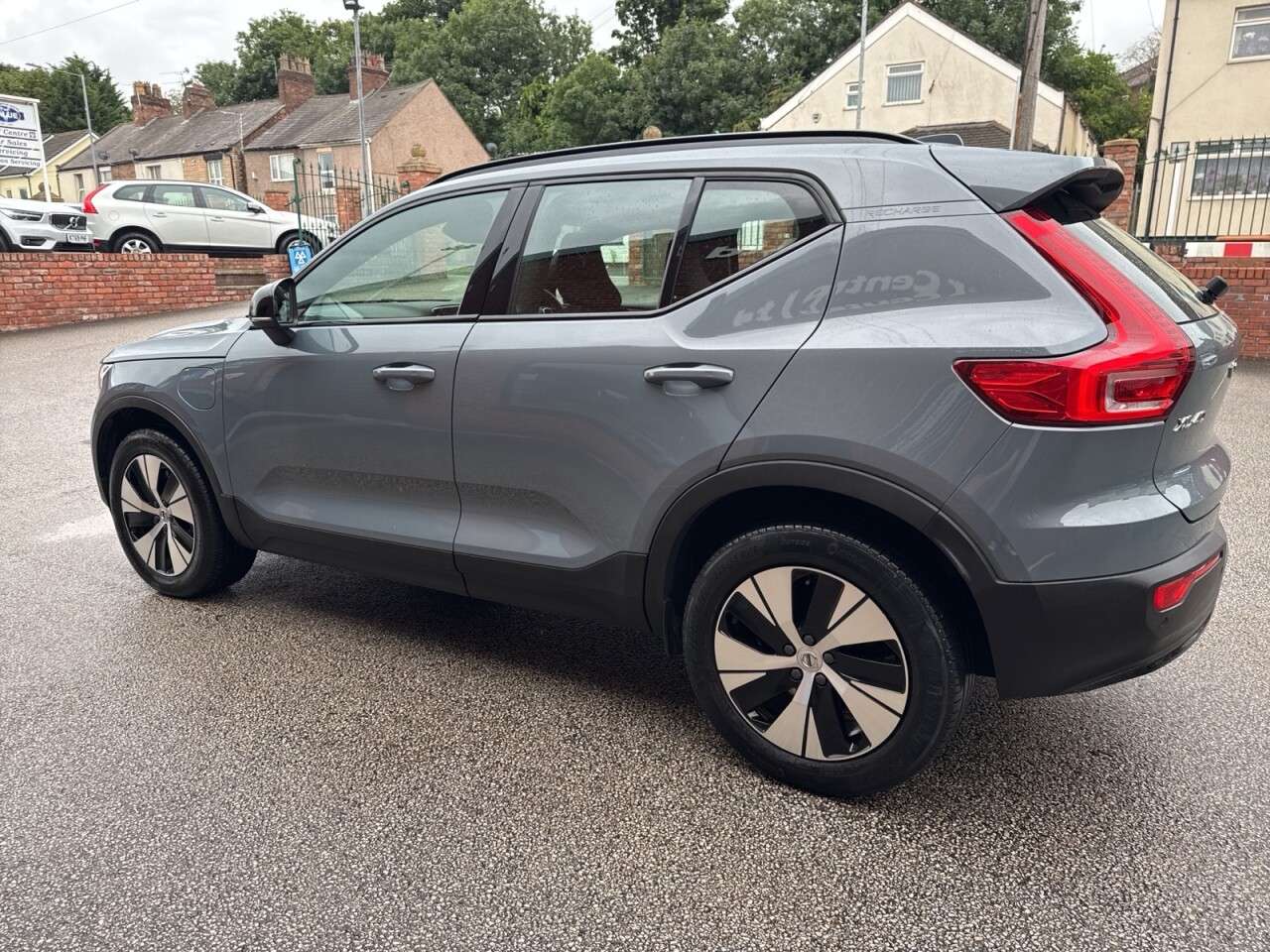 2022 VOLVO XC40 2022 VOLVO XC40
