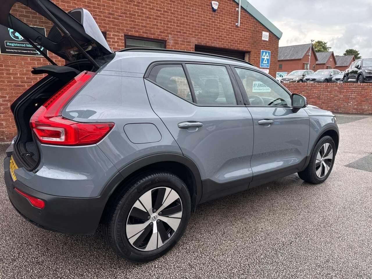 2022 VOLVO XC40 2022 VOLVO XC40