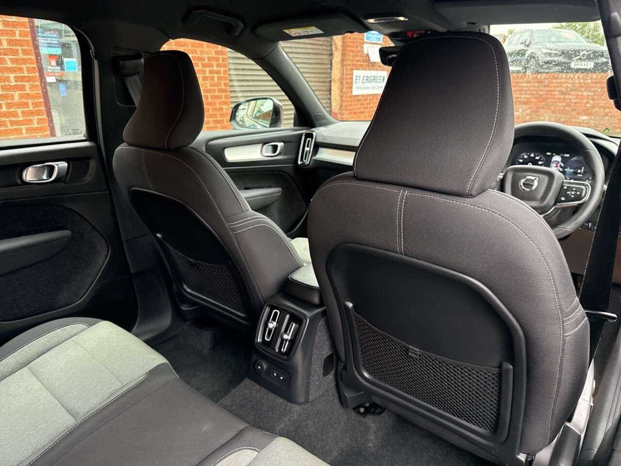 2022 VOLVO XC40 2022 VOLVO XC40