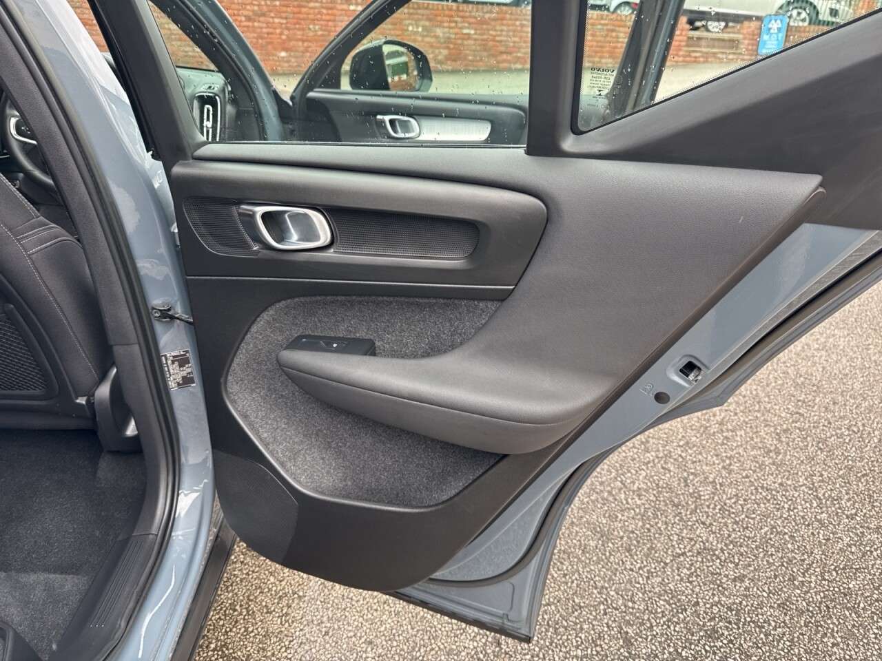 2022 VOLVO XC40 2022 VOLVO XC40