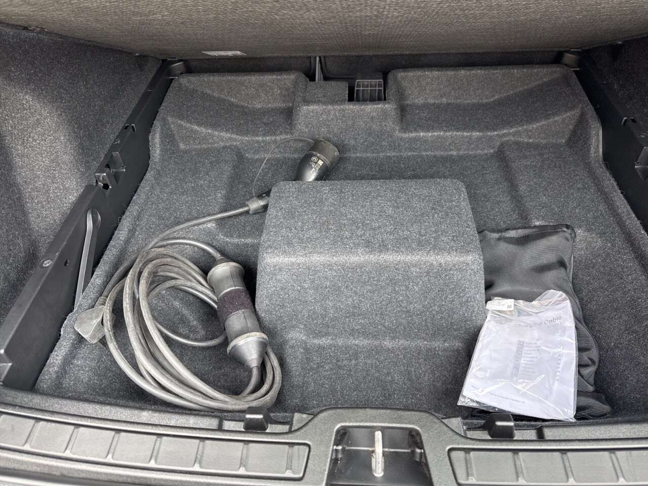 2022 VOLVO XC40 2022 VOLVO XC40