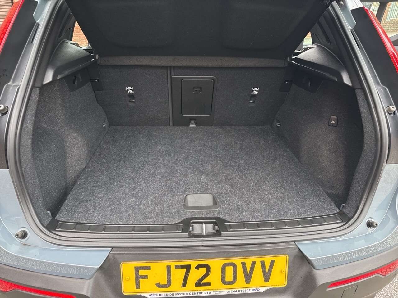 2022 VOLVO XC40 2022 VOLVO XC40