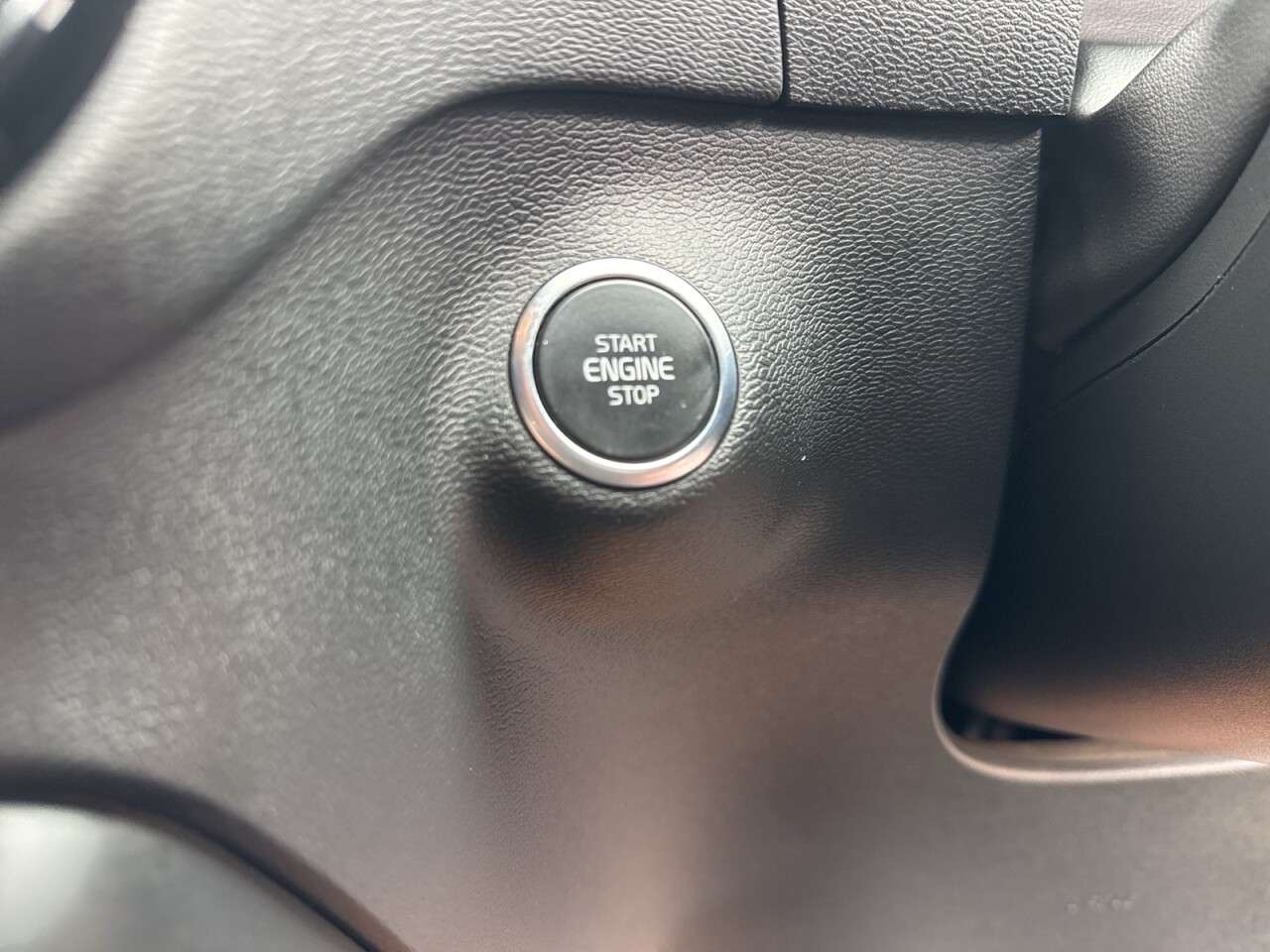 2022 VOLVO XC40 2022 VOLVO XC40