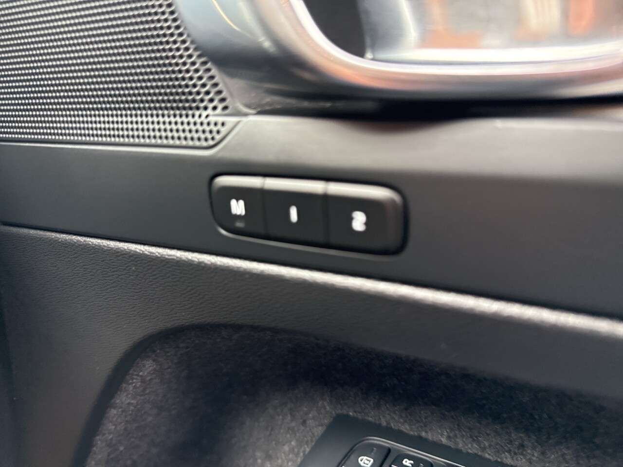 2022 VOLVO XC40 2022 VOLVO XC40