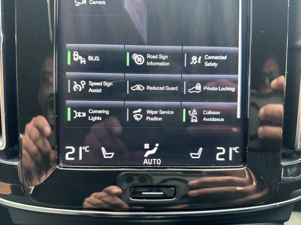 2022 VOLVO XC40 2022 VOLVO XC40