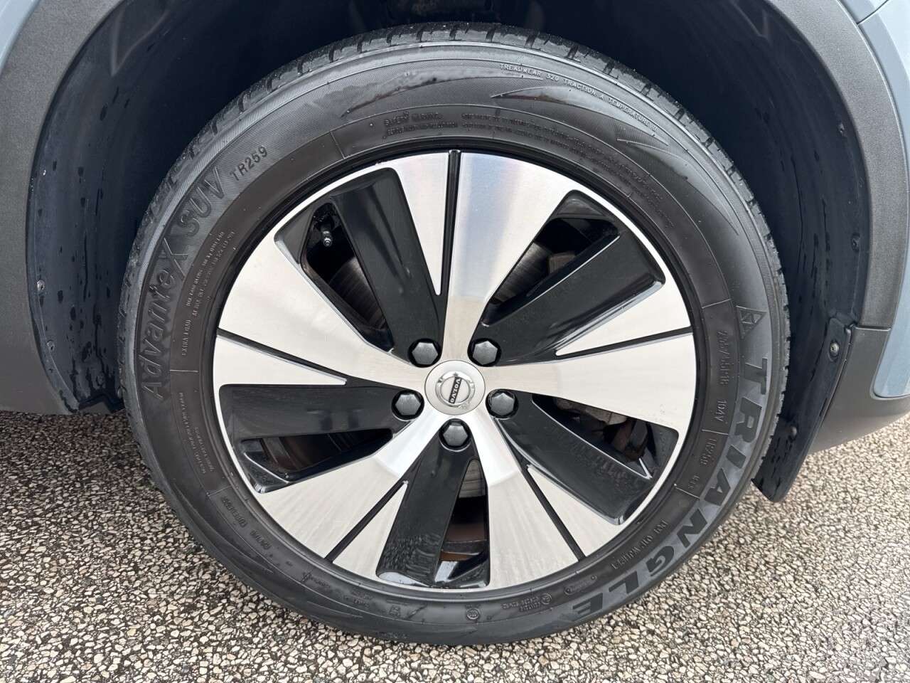 2022 VOLVO XC40 2022 VOLVO XC40