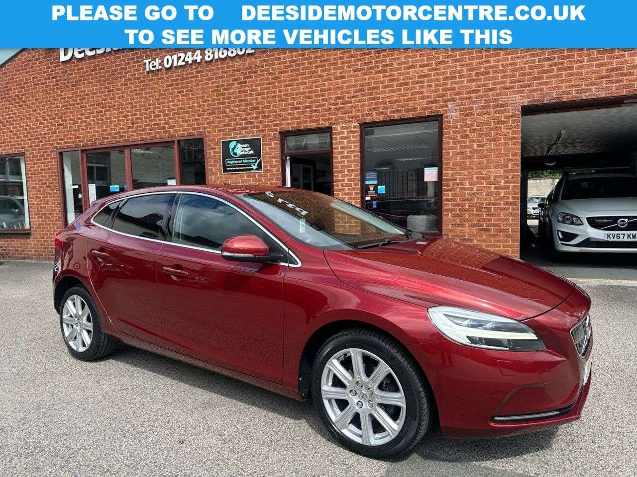 2017 VOLVO V40 2017 VOLVO V40
