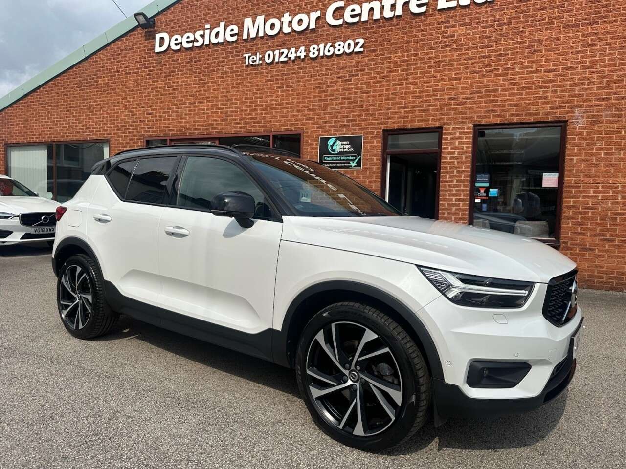 2017 VOLVO XC40 2017 VOLVO XC40